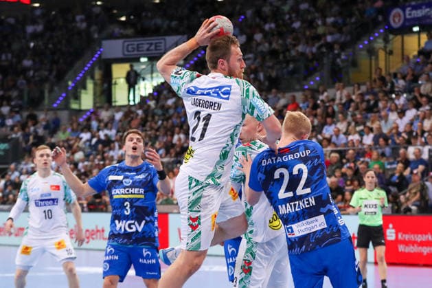 26.04.2026, xgox, Handball - Daikin HBL TVB Stuttgart - SC Magdeburg emspor, v.l. Albin Lagergren (Magdeburg, 21) wirft Tor, Torschuetze, erzielt Tor, Treffer, scores the goal Stuttgart