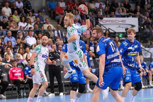 26.04.2026, xgox, Handball - Daikin HBL TVB Stuttgart - SC Magdeburg emspor, v.l. Matthias Musche (Magdeburg, 6) wirft Tor, Torschuetze, erzielt Tor, Treffer, scores the goal Stuttgart