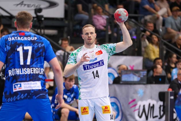 26.04.2026, xgox, Handball - Daikin HBL TVB Stuttgart - SC Magdeburg emspor, v.l. Omar Ingi Magnusson (Magdeburg, 14) am Ball, plays the ball Stuttgart