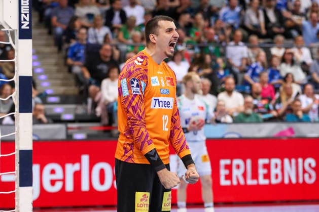 26.04.2026, xgox, Handball - Daikin HBL TVB Stuttgart - SC Magdeburg emspor, v.l. Matej Mandic (Magdeburg, 12) Jubelt ueber gehaltenen Ball, abgewehrt, gehalten, Torhueter Stuttgart
