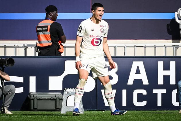 April 26, 2026, Paris, France, France: Matias FERNANDEZ-PARDO of Lille celebrates his goal during the Ligue 1 match between Paris FC and Lille OSC (LOSC) at Jean-Bouin Stadium on April 26, 2026 in Paris, France. Paris France - ZUMAm308 20260426_zsp_m308_005 Copyright: xMatthieuxMirvillex