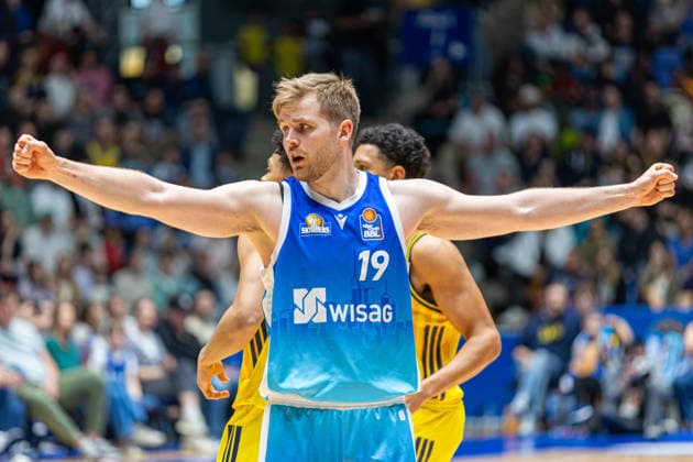 Basketball Bundesliga BBL, Frankfurt Skyliners vs. ALBA Berlin, Süwag Energie Arena Frankfurt am Main; 26.04.2026 Basketball Bundesliga BBL, Frankfurt am Main, Germany - 26.04.2026: Till Pape (Frankfurt Skyliners, 19), Basketball Bundesliga BBL, Spiel der Frankfurt Skyliners vs. ALBA Berlin, Süwag Energie Arena Frankfurt am Main Copyright: xBEAUTIFULxSPORTS Freudensteinx