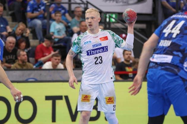 26.04.2026, xgox, Handball - Daikin HBL TVB Stuttgart - SC Magdeburg emspor, v.l. Magnus Saugstrup (Magdeburg, 23) am Ball, plays the ball Stuttgart
