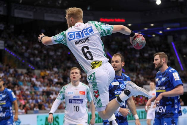 26.04.2026, xgox, Handball - Daikin HBL TVB Stuttgart - SC Magdeburg emspor, v.l. Matthias Musche (Magdeburg, 6) am Ball, plays the ball Stuttgart