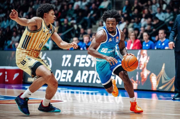 Jack Kayil (Alba Berlin, 07), Isaiah Swope (Skyliners Frankfurt, 01) GER, Skyliners Frankfurt vs. Alba Berlin, easycredit BBL, Bundesliga, 31 Spieltag, Saison 2025 2026. 26.04.2026 Eibner-Pressefoto Attila Ziga GER, Skyliners Frankfurt vs. Alba Berlin, easycredit BBL, Bundesliga, 31 Spieltag, Saison 2025 2026. 26.04.2026 Frankfurt am Main Copyright: xEibner-Pressefotox EP_AZA
