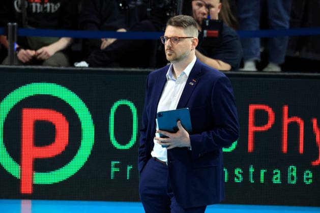 DEU, DVV, 1.VBL, BR Volleys vs. Friedrichshafen, 26.04.2026, Max-Schmeling-Halle, Berlin, DEU, DVV, 1.VBL, BR Volleys vs. Friedrichshafen, im Bild Co-Trainer Markus Steuerwald (BR Volleys)