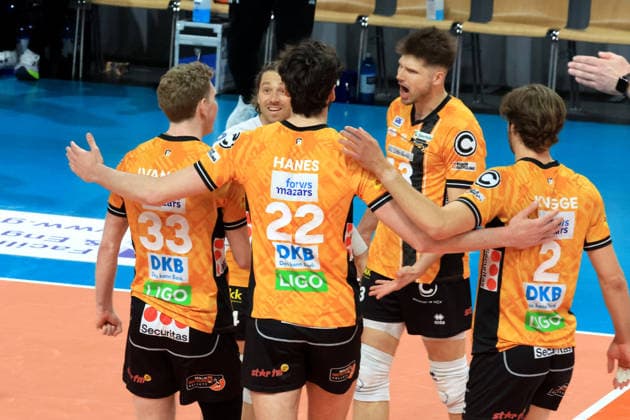 DEU, DVV, 1.VBL, BR Volleys vs. Friedrichshafen, 26.04.2026, Max-Schmeling-Halle, Berlin, DEU, DVV, 1.VBL, BR Volleys vs. Friedrichshafen, im Bild BR Volleys-Spielerkreis