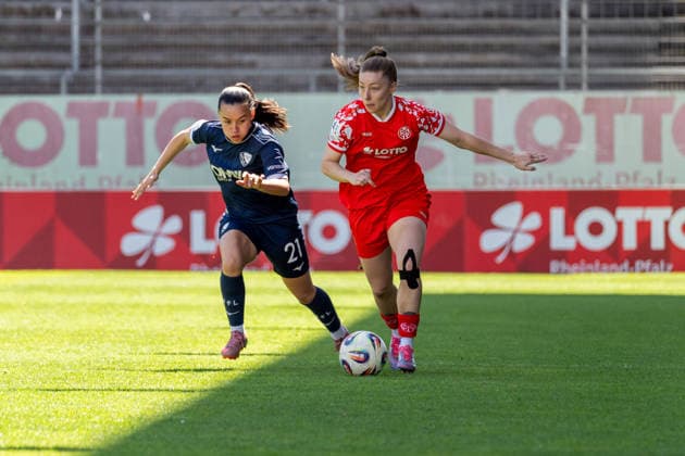 Sport Bilder des Tages Spielszene, Zweikampf, v.l. Anna Figueira Marques (VfL Bochum, 21), Maja Pageler (1. FSV Mainz 05, 37), GER, 1. FSV Mainz 05 vs. VfL Bochum, Fussball, 2. Frauen-Bundesliga, 23. Spieltag, Saison 2025 2026, 26.04.2026, DFB REGULATIONS PROHIBIT ANY USE OF PHOTOGRAPHS AS IMAGE SEQUENCES AND OR QUASI-VIDEO, GER, 1. FSV Mainz 05 vs. VfL Bochum, Fussball, 2. Frauen-Bundesliga, 23. Spieltag, Saison 2025 2026, 26.04.2026 Mainz Copyright: xEibner-Pressefoto Jan-NiclasxGrox EP_JGG