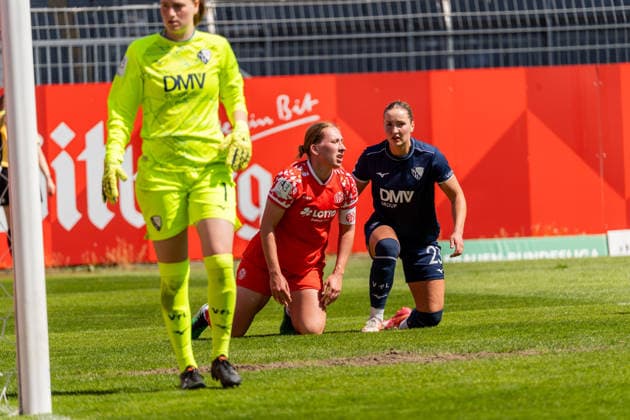 Spielszene, Johanna Berg (1. FSV Mainz 05, 09) aergert sich ueber eine vergebene Chance, v.l. Kari Naerdemann (VfL Bochum, 01), Nina Lange (VfL Bochum, 23), GER, 1. FSV Mainz 05 vs. VfL Bochum, Fussball, 2. Frauen-Bundesliga, 23. Spieltag, Saison 2025 2026, 26.04.2026, DFB REGULATIONS PROHIBIT ANY USE OF PHOTOGRAPHS AS IMAGE SEQUENCES AND OR QUASI-VIDEO, GER, 1. FSV Mainz 05 vs. VfL Bochum, Fussball, 2. Frauen-Bundesliga, 23. Spieltag, Saison 2025 2026, 26.04.2026 Mainz Copyright: xEibner-Pressefoto Jan-NiclasxGrox EP_JGG