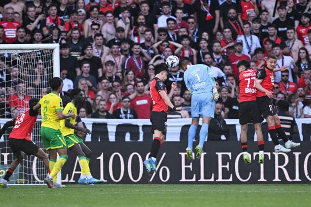 Stade Rennais FC v FC Nantes - Ligue 1 McDonald s 2025 2026 09 Esteban LEPAUL (srfc) - 01 Anthony LOPES (fcn) during the Ligue 1 McDonald s match between Rennes and Nantes at Roazhon Park on April 26, 2026 in Rennes, France. Rennes France  Copyright: xFEPx 776348373