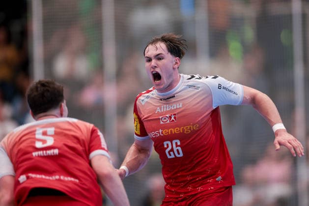 26.04.2026, 29. Spieltag der 2. Handball Bundesliga, TuSEM Essen - HC Elbflorenz 2006. v. l. Valentin Willner (TuSEM Essen), Tom Wolf (TuSEM Essen) jubeln. Essen Am Hallo NRW Deutschland xRHR-FOTO DEx Copyright: DennisxEwert RHR-FOTOx RHR-FOTO DE