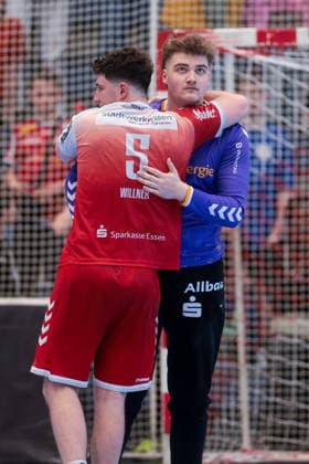 26.04.2026, 29. Spieltag der 2. Handball Bundesliga, TuSEM Essen - HC Elbflorenz 2006. v. l. Valentin Willner (TuSEM Essen), Torwart Finn Knaack (TuSEM Essen) sind enttäuscht. Essen Am Hallo NRW Deutschland xRHR-FOTO DEx Copyright: DennisxEwert RHR-FOTOx RHR-FOTO DE