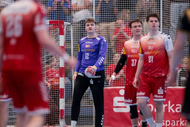 26.04.2026, 29. Spieltag der 2. Handball Bundesliga, TuSEM Essen - HC Elbflorenz 2006. Torwart Finn Knaack (TuSEM Essen) ist niedergeschlagen. Essen Am Hallo NRW Deutschland xRHR-FOTO DEx Copyright: DennisxEwert RHR-FOTOx RHR-FOTO DE