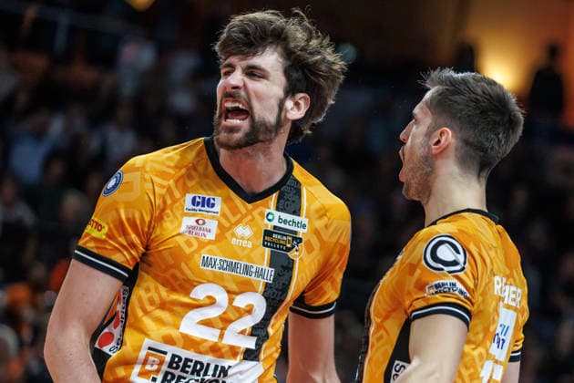 Sport Bilder des Tages Volleyball, Männer: BR Volleys - VfB Friedrichshafen, Bundesliga. Jake Hanes (BR Volleys) freut sich über den Punkt. BR Volleys -VfB Friedrichshafen