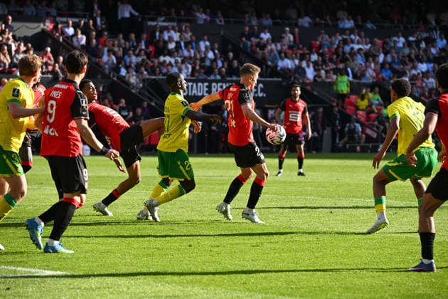 FOOTBALL : Stade Rennais vs FC Nantes - Ligue 1 - JournÃ e 31 - 26 04 2026 Valentin Rongier (Stade Rennais FC), Deiver Machado (FC Nantes) RennesFrance  Copyright: xEmilienxJousselinx