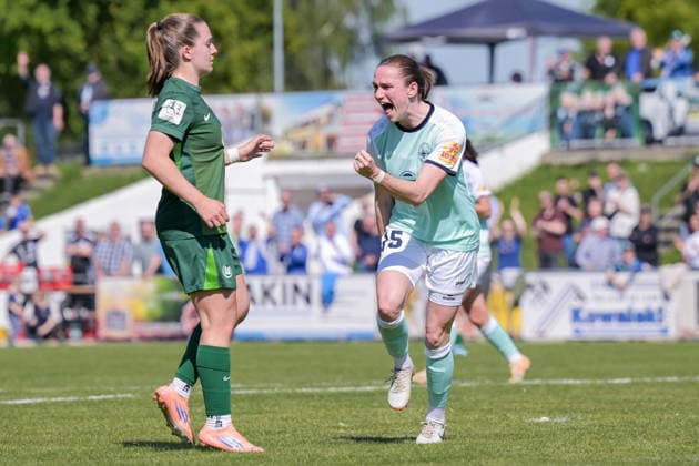 26.04.2026, Fußball, 2. Frauen-Bundesliga, 2025 2026, 23. Spieltag, SG 99 Andernach - VfL Wolfsburg II Vanessa Zilligen (Andernach) jubelt nach dem verwandelten Elfmeter und dem 2:0. Andernach Stadion Rheinland-Pfalz Deutschland
