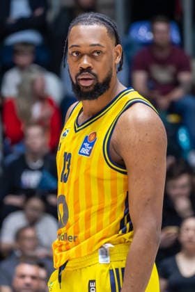 Basketball Bundesliga BBL, Frankfurt Skyliners vs. ALBA Berlin, Süwag Energie Arena Frankfurt am Main; 26.04.2026 Basketball Bundesliga BBL, Frankfurt am Main, Germany - 26.04.2026: J Wan Roberts (ALBA BERLIN, 13), Basketball Bundesliga BBL, Spiel der Frankfurt Skyliners vs. ALBA Berlin, Süwag Energie Arena Frankfurt am Main Copyright: xBEAUTIFULxSPORTS Freudensteinx