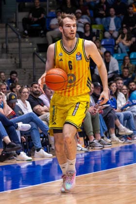Basketball Bundesliga BBL, Frankfurt Skyliners vs. ALBA Berlin, Süwag Energie Arena Frankfurt am Main; 26.04.2026 Basketball Bundesliga BBL, Frankfurt am Main, Germany - 26.04.2026: Malte Delow (ALBA BERLIN, 6), Basketball Bundesliga BBL, Spiel der Frankfurt Skyliners vs. ALBA Berlin, Süwag Energie Arena Frankfurt am Main Copyright: xBEAUTIFULxSPORTS Freudensteinx