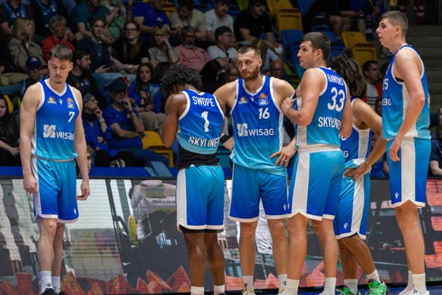 Basketball Bundesliga BBL, Frankfurt Skyliners vs. ALBA Berlin, Süwag Energie Arena Frankfurt am Main; 26.04.2026 Basketball Bundesliga BBL, Frankfurt am Main, Germany - 26.04.2026: Die Spieler der Frankfurt Skyliners kurz vor Spielende, Basketball Bundesliga BBL, Spiel der Frankfurt Skyliners vs. ALBA Berlin, Süwag Energie Arena Frankfurt am Main Copyright: xBEAUTIFULxSPORTS Freudensteinx