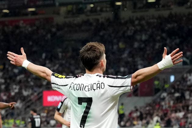 Juventus™ Francisco Conceicao celebrates after Khephren Thuram scoring 0-1 but the goal is disallowed for offside during the Serie A soccer match between Milan and Juventus at the San Siro Stadium in Milan , north Italy - Saturday , April 26 , 2026. - Soccer .  Copyright: xSpada LaPressex