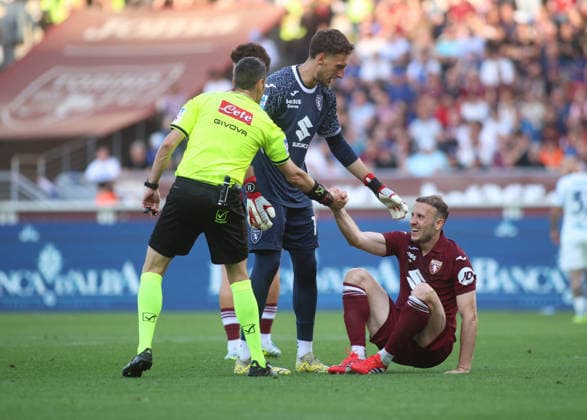 CALCIO - Serie A - Torino FC vs Inter - FC Internazionale Ardian Ismajli of Torino FC during the Italian Serie A, football match between Torino FC and FC Inter Milan on 26 April 2026, at Stadio Olimpico Grande Torino, Turin, Italy. Photo Nderim Kaceli Turin Italy  Copyright: xIPAxSport ABACAx