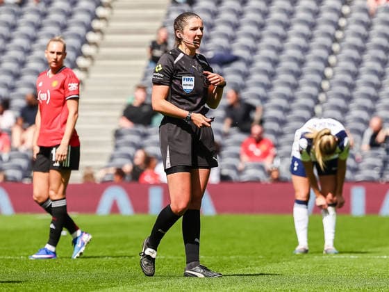 LONDON, ENGLAND - APRIL 26: referee Melissa Burgin during the Barclays Womens Super League match between Tottenham Hotspur and Manchester United, ManU at Tottenham Hotspur Stadium on April 26, 2026 in London, England. Copyright: xJodyxDemayx-xDaviesx xSPPx Sportspressphoto_SPR137430