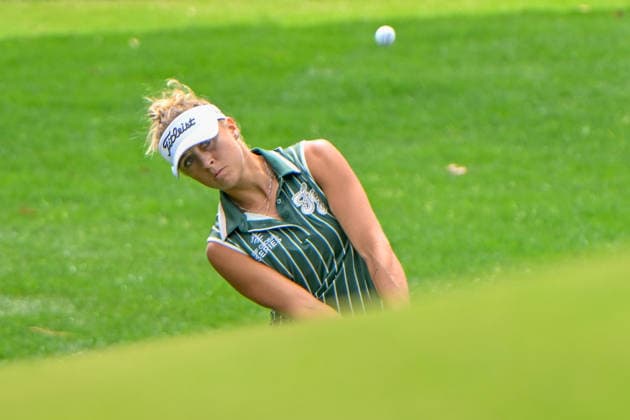 HOUSTON, TX - APRIL 26: Pauline Roussin-Bouchard (FRA) chips up on to 3 during the final round of The Chevron Championship on April 26, 2026, at Memorial Park Golf Course in Houston, Texas. (Photo by Ken Murray Icon Sportswire) GOLF: APR 26 LPGA, Golf Damen The Chevron Championship EDITORIAL USE ONLY Icon2604260204