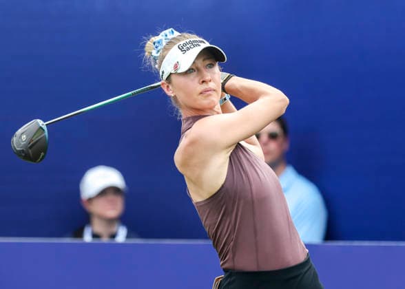 HOUSTON, TX - APRIL 26: Nelly Korda (USA) watches her tee shot at 1 during the final round of The Chevron Championship on April 26, 2026 at Memorial Park Golf Course in Houston, Texas. (Photo by Leslie Plaza Johnson Icon Sportswire) GOLF: APR 26 LPGA, Golf Damen The Chevron Championship EDITORIAL USE ONLY Icon260426034