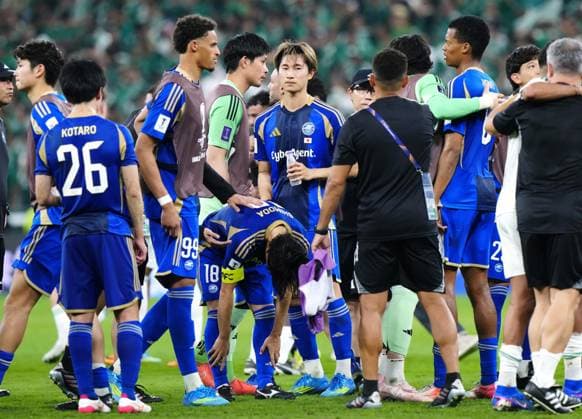 Football: ACLE Machida Zelvia players are pictured after their loss in the Asian Champions League Elite final to Al Ahli in Jeddah, Saudi Arabia, on April 25, 2026.  A14AA0005479847P
