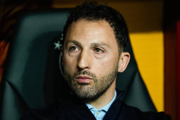 Galatasaray SK v Fenerbahce SK - Trendyol Super Lig Manager of Fenerbahce Domenico Tedesco looks on during the Trendyol Super League match between Galatasaray and Fenerbahce at Rams Park in Istanbul, Turkey, on April 26, 2026. Istanbul Istanbul Turkey  Copyright: xYagizxGurtugx originalFilename:gurtug-galatasa260426_npO3k.jpg