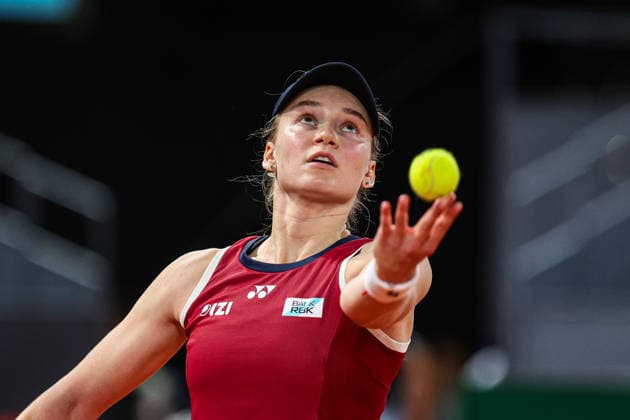 Mutua Madrid Open 2026 - Day 7 Elena Rybakina of Kazakhstan competes against Qinwen Zheng of China during their Women s Singles match on Day Seven of the Mutua Madrid Open at La Caja Magica on April 26, 2026, in Madrid, Spain. Madrid Madrid Spain  Copyright: xMiguelxReisx originalFilename:reis-notitle260426_npCcn.jpg