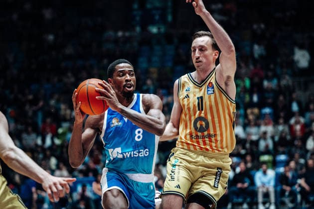 William Christmas (Skyliners Frankfurt, 08), Moses Wood (Alba Berlin, 11) GER, Skyliners Frankfurt vs. Alba Berlin, easycredit BBL, Bundesliga, 31 Spieltag, Saison 2025 2026. 26.04.2026 Eibner-Pressefoto Attila Ziga GER, Skyliners Frankfurt vs. Alba Berlin, easycredit BBL, Bundesliga, 31 Spieltag, Saison 2025 2026. 26.04.2026 Frankfurt am Main Copyright: xEibner-Pressefotox EP_AZA