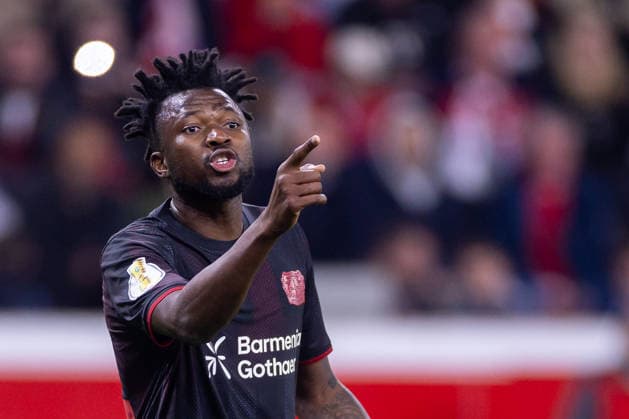 22.04.2026, Fussball, Halbfinale im DFB-Pokal, Bayer 04 Leverkusen - FC Bayern München. Edmond Tapsoba (Bayer 04 Leverkusen) gibt Anweisungen. Leverkusen BayArena NRW Deutschland xRHR-FOTO DEx *** 22 04 2026, Football, DFB Cup semi-final, Bayer 04 Leverkusen FC Bayern Munich Edmond Tapsoba Bayer 04 Leverkusen gives instructions Leverkusen BayArena NRW Germany xRHR PHOTO ENx Copyright: DennisxEwert RHR-FOTOx RHR-FOTO DE