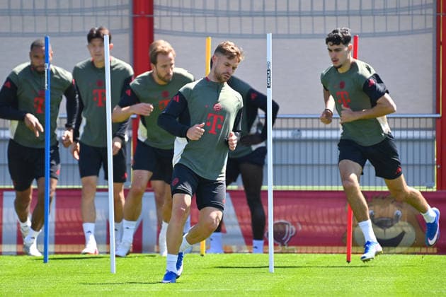 Joshua KIMMICH (Bayern Muenchen). Abschlusstraining Bayern Muenchen am 27.04.2026 Fussball Champions League Halbfinale Paris Saint Germain (PSG) - FC Bayern Muenchen am 28.04.2026