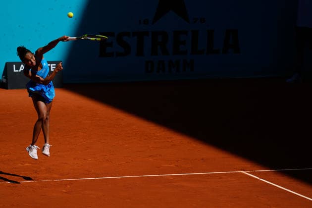 April 27, 2026, Madrid, Madrid, Spain: Leylah Fernandez of Canada in action against Ann Li of USA during the Mutua Madrid Open 2026, ATP, Tennis Herren Masters 1000 and WTA, Tennis Damen 1000, at La Caja Magica on April 27, 2026 in Madrid, Spain. Madrid Spain - ZUMAa181 20260427_zaa_a181_142 Copyright: xDennisxAgyemanx