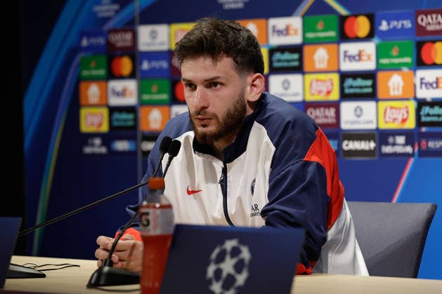 2026.04.27 Paris, Parc des Princes Pressekonferenz von Paris Saint Germain vor dem Halbfinalspiel der Champions League Paris Saint Germain - Bayern Muenchen v.l., Khvicha Kvaratskhelia (Paris Saint-Germain) Copyright: AntonioxBorga