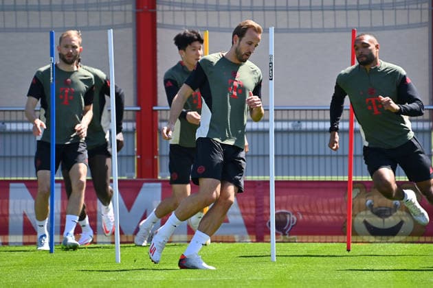 v.li:Konrad LAIMER (Bayern Muenchen),Minjae KIM (FC Bayern Muenchen),Harry KANE (Bayern Muenchen),Jonathan TAH (Bayern Muenchen). Abschlusstraining Bayern Muenchen am 27.04.2026 Fussball Champions League Halbfinale Paris Saint Germain (PSG) - FC Bayern Muenchen am 28.04.2026