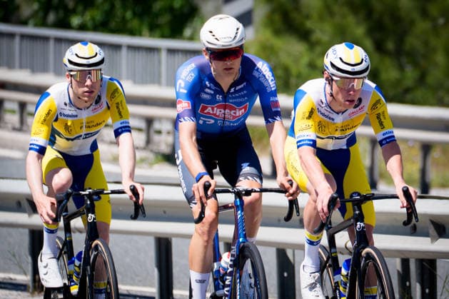 61st Presidential Cycling Tour of Turkiye AYDIN, TURKIYE - APRIL 27: Cyclists compete during the second stage of the 61st Presidential Cycling Tour of Turkiye, a 152-kilometer route from Aydin to Marmaris, in Aydin, Turkiye, on April 27, 2026. Held under the auspices of the Turkish Presidency and supported by the Turkish Youth and Sports Ministry, the eight-stage race is Turkiye’s only event in the ‘ProSeries’ category on the UCI Europe Tour calendar. Ahmet Serdar Eser Anadolu Aydin Turkey. Editorial use only. Please get in touch for any other usage.  Copyright: x2026xAnadoluxAhmetxSerdarxEserx