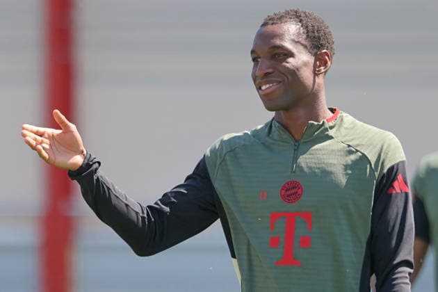 11 Nicolas Jackson, Porträt, Portrait, Fussball Abschlsstraining des FC Bayern München vor UEFA Champions League, gegen Paris Saint-Germain 27.04.2026 Trainingsgelände, Säbenerstr. FOTO: Mladen Lackovic LakoPress