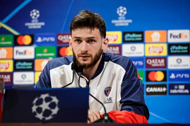 Paris, France - April 27: Khvicha Kvaratskhelia of Paris Saint Germain talks during the training session press conference, PK, Pressekonferenz on day ahead of the UEFA Champions League 2025 26 Semi Final First Leg match between Paris Saint-Germain and FC Bayern Munchen at Parc des Princes on April 27, 2026 in Paris, France. (Photo by JustPictures) Paris Parc des Princes France