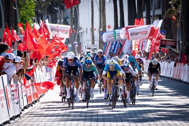 61st Presidential Cycling Tour of Turkiye AYDIN, TURKIYE - APRIL 27: Cyclists compete during the second stage of the 61st Presidential Cycling Tour of Turkiye, a 152-kilometer route from Aydin to Marmaris, in Aydin, Turkiye, on April 27, 2026. Held under the auspices of the Turkish Presidency and supported by the Turkish Youth and Sports Ministry, the eight-stage race is Turkiye’s only event in the ‘ProSeries’ category on the UCI Europe Tour calendar. Ahmet Serdar Eser Anadolu Aydin Turkey. Editorial use only. Please get in touch for any other usage.  Copyright: x2026xAnadoluxAhmetxSerdarxEserx
