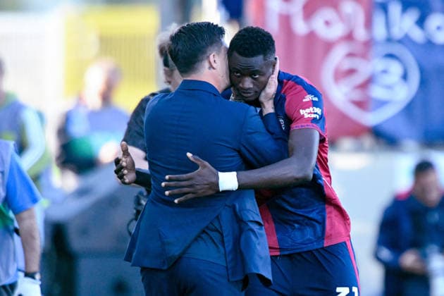 Cagliari s Paul Mendy celebrates after scoring the goal for 1-0 during the Serie A soccer match between Cagliari Calcio and Atalanta at the Unipol Domus in Cagliari, Sardinia - Monday 27th April. - Soccer  Copyright: x Â®xGianlucaxZuddas LaPressex