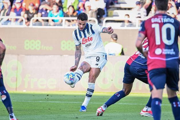 Gianluca Scamacca of Atalanta, Goal during Cagliari Calcio vs Atalanta BC, Italian soccer Serie A match in Cagliari, Italy, April 27 2026  Copyright: xLuigixCanu IPAxSportx xipa-agency.netx xx IPA_74276565 IPA_Agency_IPA74276565