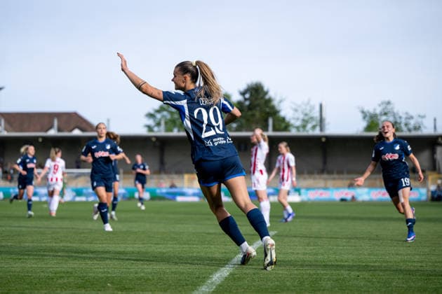 TSG Hoffenheim vs 1. FC Köln, Fussball Frauen Bundesliga, 23. Spieltag 27.04.2026, Dietmar-Hopp-Stadion, Hoffenheim, TSG Hoffenheim vs 1. FC Köln, Fussball Frauen Bundesliga, 23. Spieltag, im Bild Selina Cerci (TSG Hoffenheim, 29) jubelt ueber das Tor zum 2:0, dahinter Marie Steiner (TSG Hoffenheim, 19),
