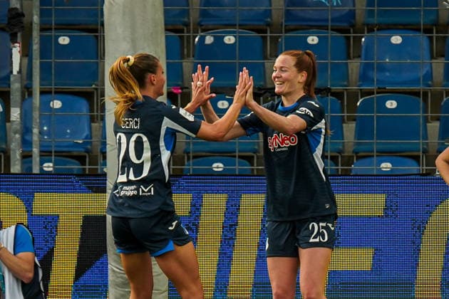 Deutschland: Fussball Google Pixel Frauen-Bundesliga 2025 2026 , 23. Spieltag - TSG Hoffenheim Frauen vs 1. FC Köln Frauen - Dietmar-Hopp-Stadion (Hoffenheim) : Nikà e van Dijk Nikee van Dijk (TSG Hoffenheim Frauen, 25) , Torjubel, Jubel, Emotionen, Geste, Gestik, Mimik, Selina Cerci (TSG Hoffenheim Frauen, 29) Copyright: xBennetxLongx