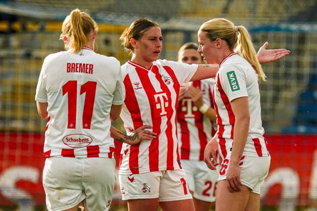Deutschland: Fussball Google Pixel Frauen-Bundesliga 2025 2026 , 23. Spieltag - TSG Hoffenheim Frauen vs 1. FC Köln Frauen - Dietmar-Hopp-Stadion (Hoffenheim) : ZoÃ« Hasenauer Zoe Hasenauer (1. FC Köln Frauen, 16) , Vanessa Diehm (TSG Hoffenheim Frauen, 6) , Gestik, Geste, Mimik Copyright: xBennetxLongx