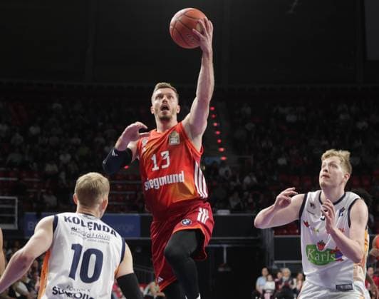 Bayerns 13 Andreas OBST. Basketball: Bayern - Rostock. Bundesliga, FC Bayern Basketball - Rostock Seawolves, 23.Spieltag, Saison 2025-2026, 27.04.2026, in Muenchen, B M W P A R K, Deutschland. Quelle Copyright Credit : Oryk HAIST