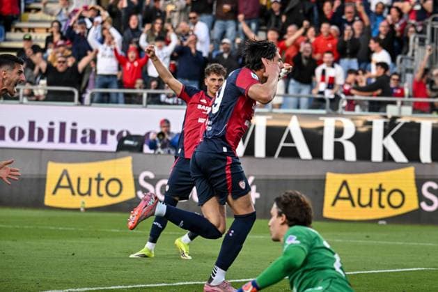 Gennaro Borrelli of Cagliari Calcio, Esultanza, Joy, Celebration After scoring goal, during Cagliari Calcio vs Atalanta BC, Italian soccer Serie A match in Cagliari, Italy, April 27 2026  Copyright: xLuigixCanu IPAxSportx xipa-agency.netx xx IPA_74277351 IPA_Agency_IPA74277351