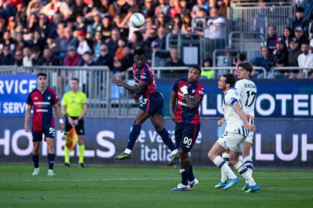 Cagliari s Ibrahim Sulemana Kakari in action during the Serie A soccer match between Cagliari Calcio and Atalanta at the Unipol Domus in Cagliari, Sardinia - Monday 27th April. - Soccer  Copyright: x Â®xGianlucaxZuddas LaPressex