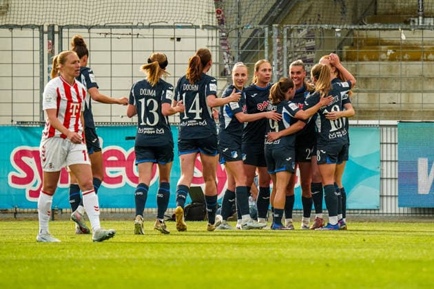 Deutschland: Fussball Google Pixel Frauen-Bundesliga 2025 2026 , 23. Spieltag - TSG Hoffenheim Frauen vs 1. FC Köln Frauen - Dietmar-Hopp-Stadion (Hoffenheim) : Mannschaft, Jubel, Torjubel Copyright: xBennetxLongx